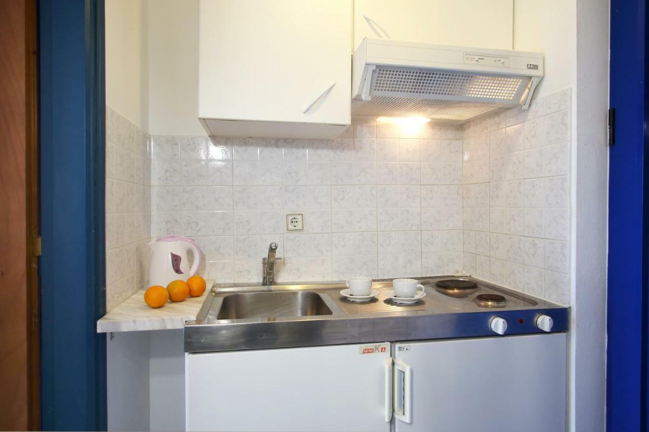 Theocharis Bros - Studios Apartments Áyios Nikítas Zewnętrze zdjęcie