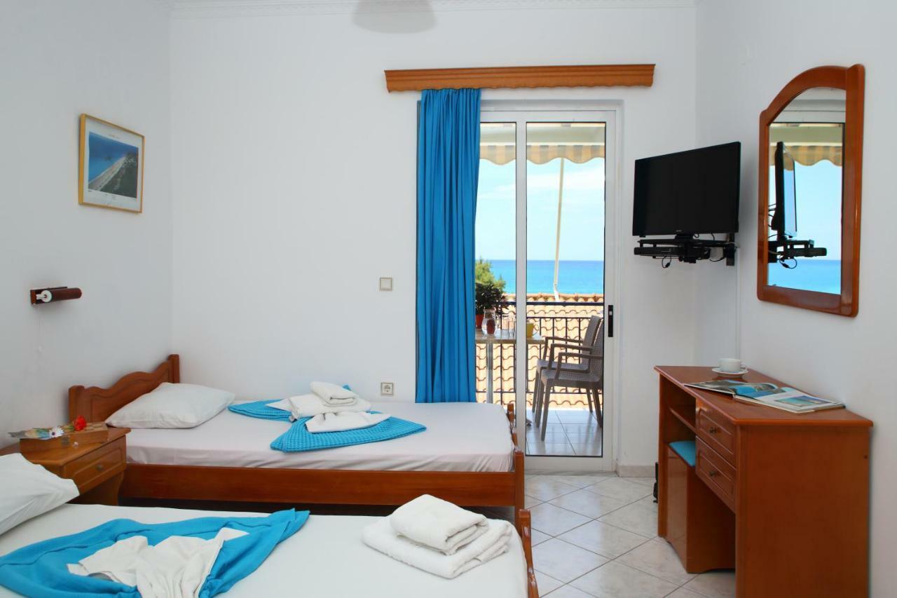 Theocharis Bros - Studios Apartments Áyios Nikítas Zewnętrze zdjęcie