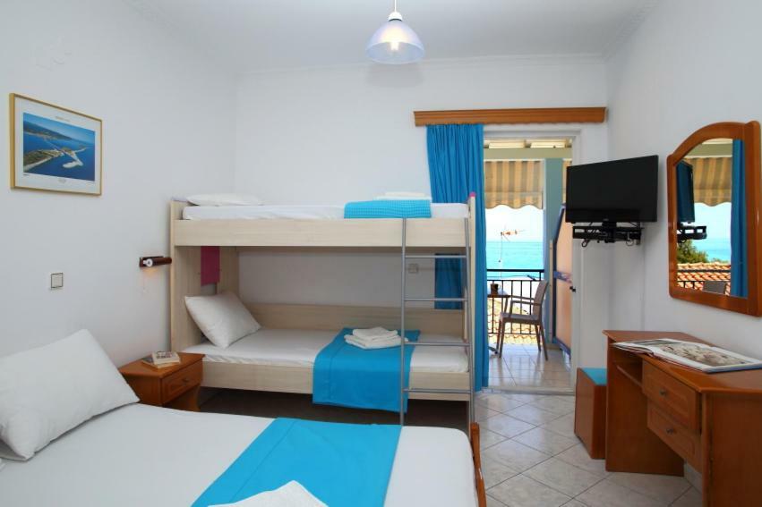 Theocharis Bros - Studios Apartments Áyios Nikítas Zewnętrze zdjęcie